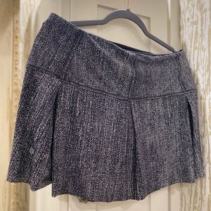 Lululemon lost in pace ,black/white skirt, size 10